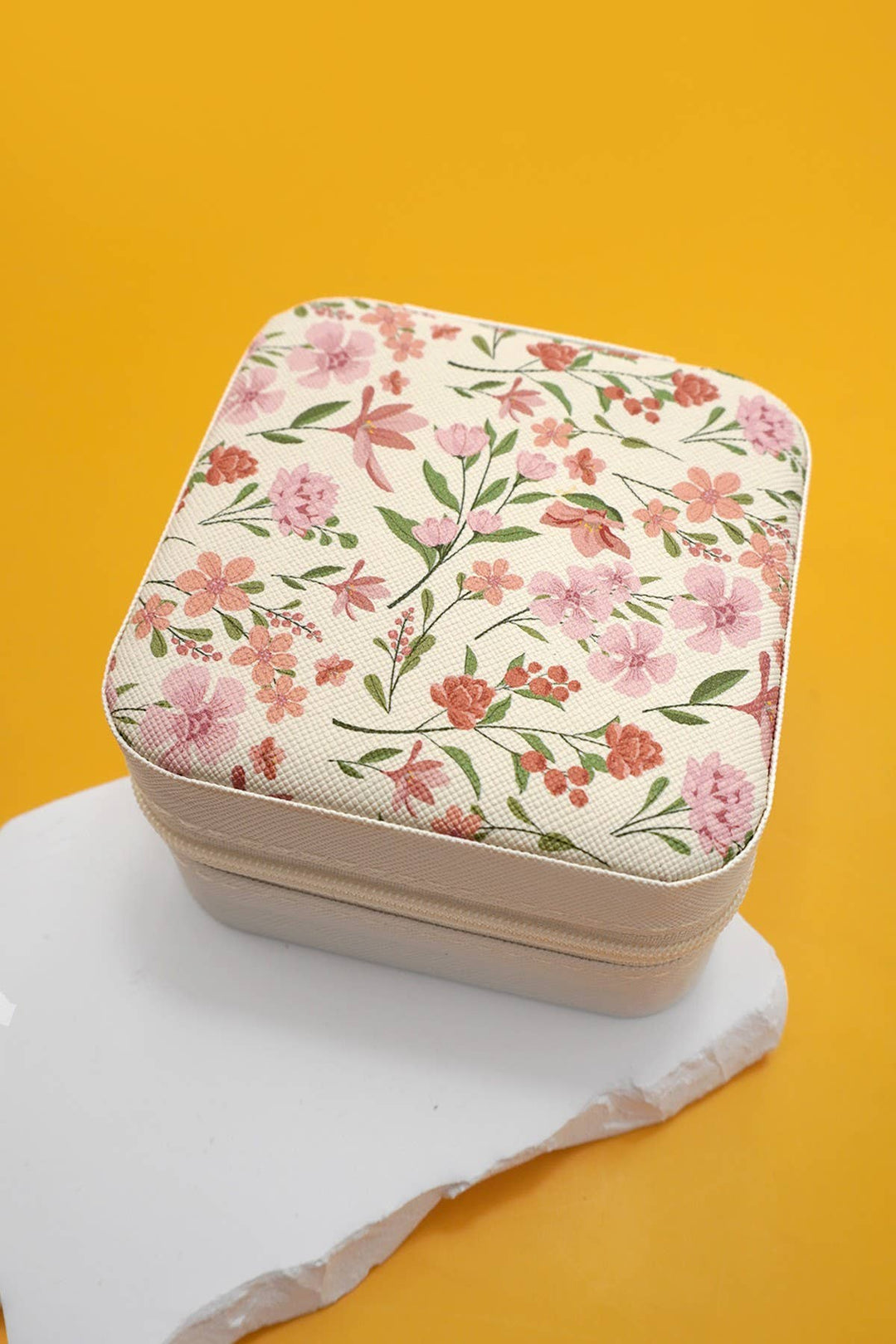 JOSSLYN-DESIGNED JEWELRY ORGANIZER TRAVEL BOX CASE | 40P566