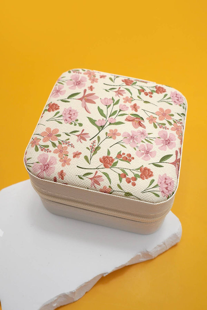 JOSSLYN-DESIGNED JEWELRY ORGANIZER TRAVEL BOX CASE | 40P566