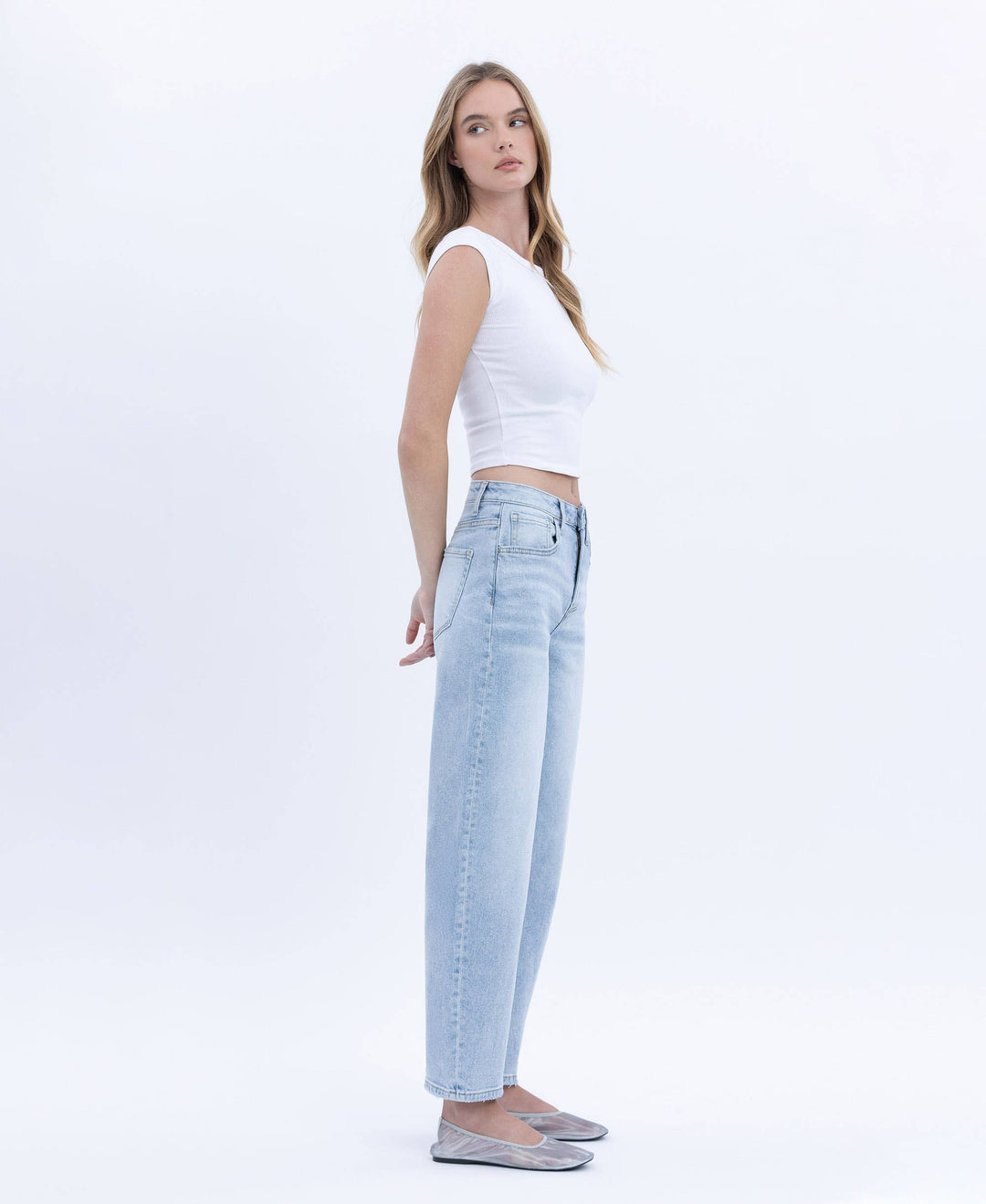 SUPER HIGH RISE LIGHT WASH BARREL LEG JEANS