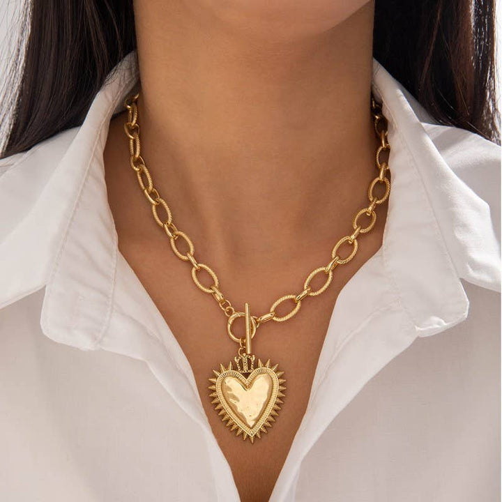JOSSLYN-SPIKED HEART CHUNKY CHAIN TOGGLE NECKLACE | 40NK9575