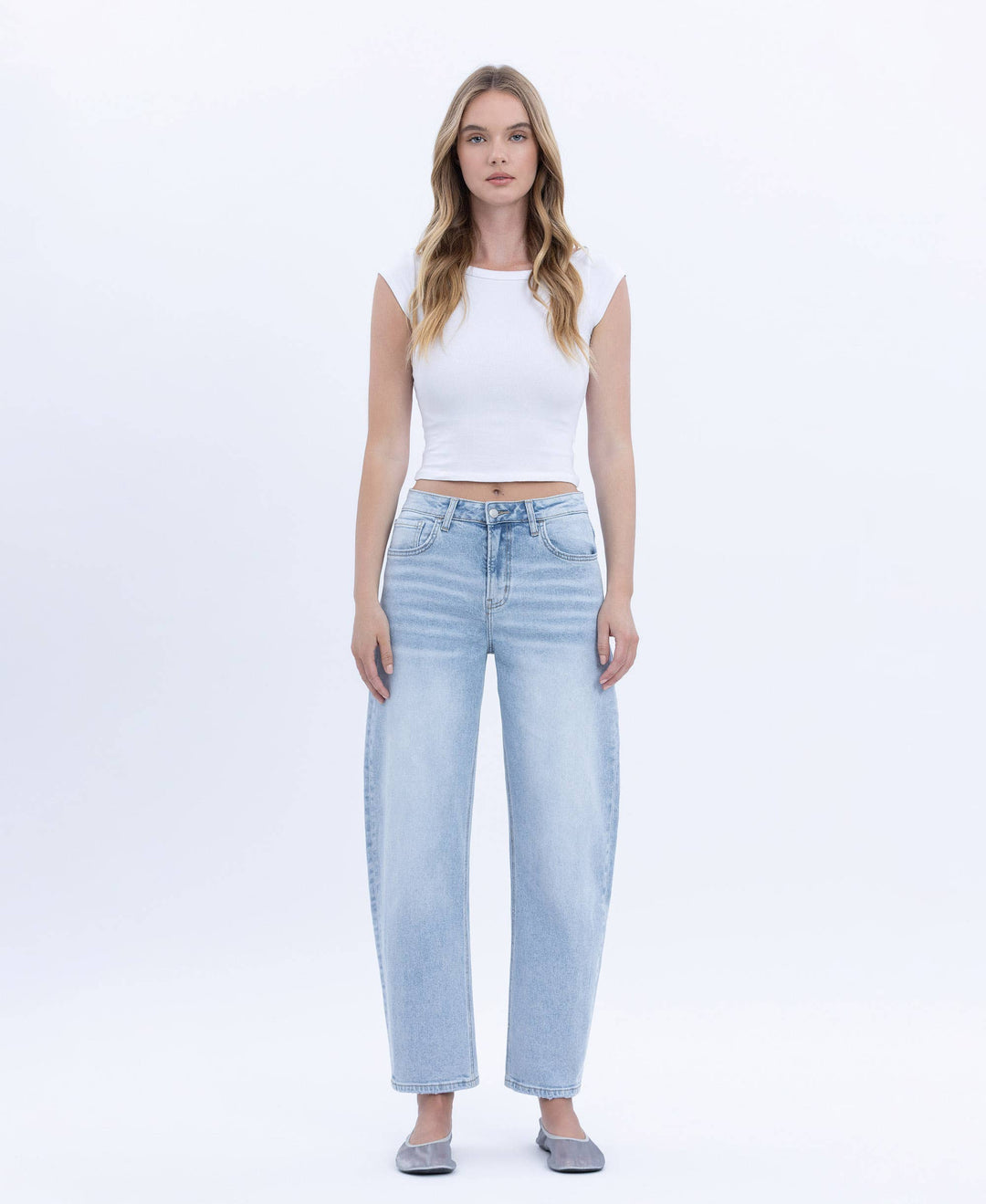 SUPER HIGH RISE LIGHT WASH BARREL LEG JEANS