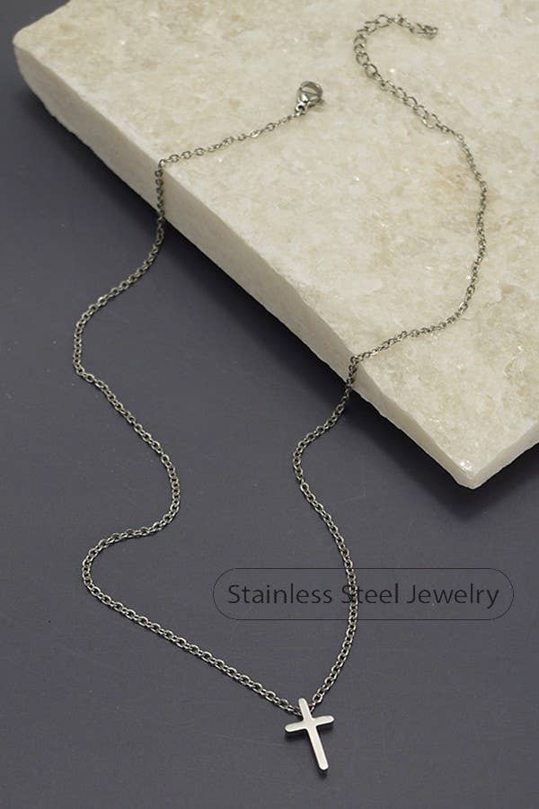JOSSLYN-18K STAINLESS STEEL TARNISH FREE CROSS NECKLACE | 80N754