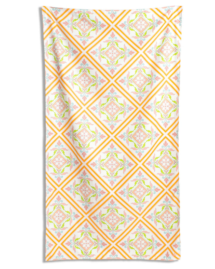 Verona Giant Beach Towel    White/Multi    40x70