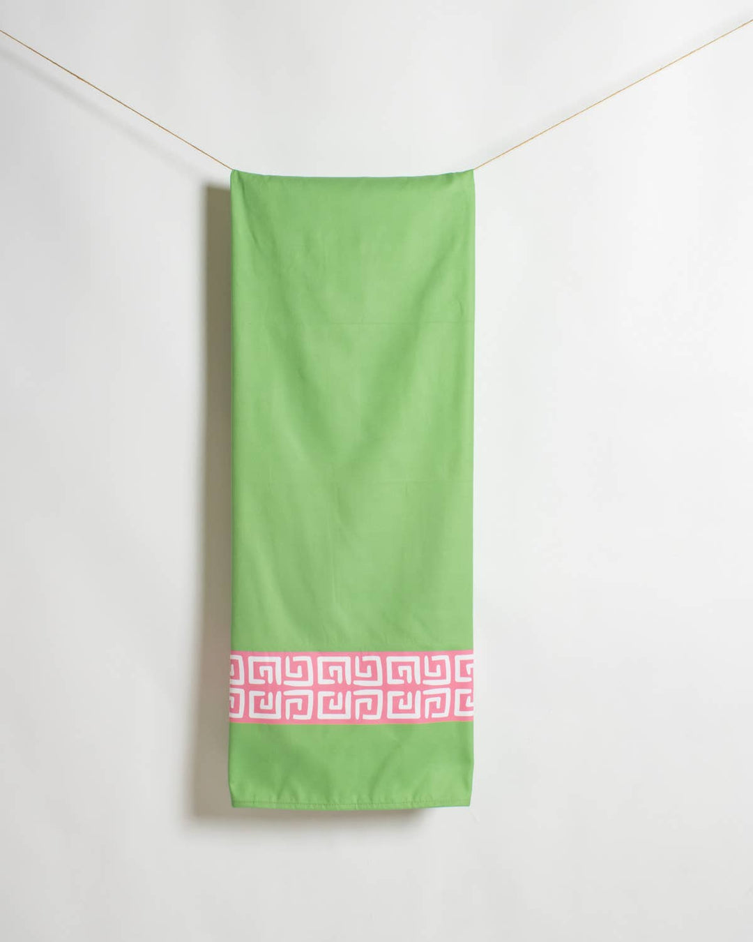 Cabana Cove Giant Beach Towel    Green/Pink/White    40x70