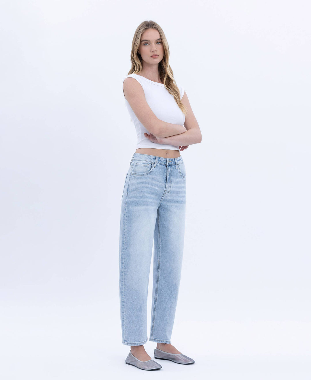 SUPER HIGH RISE LIGHT WASH BARREL LEG JEANS