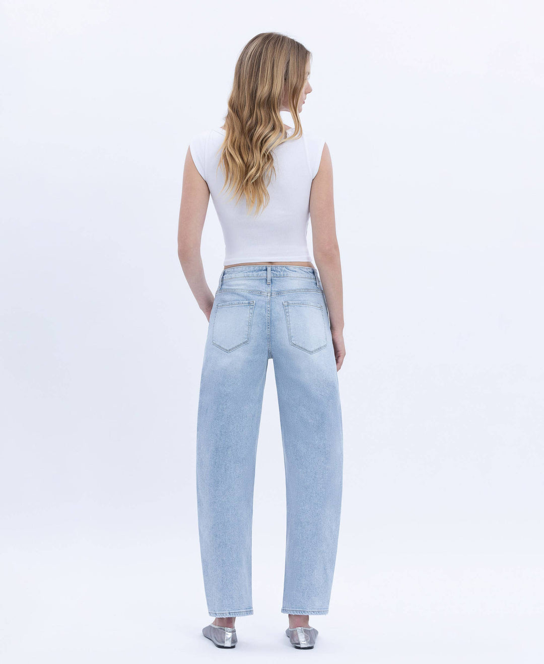 SUPER HIGH RISE LIGHT WASH BARREL LEG JEANS