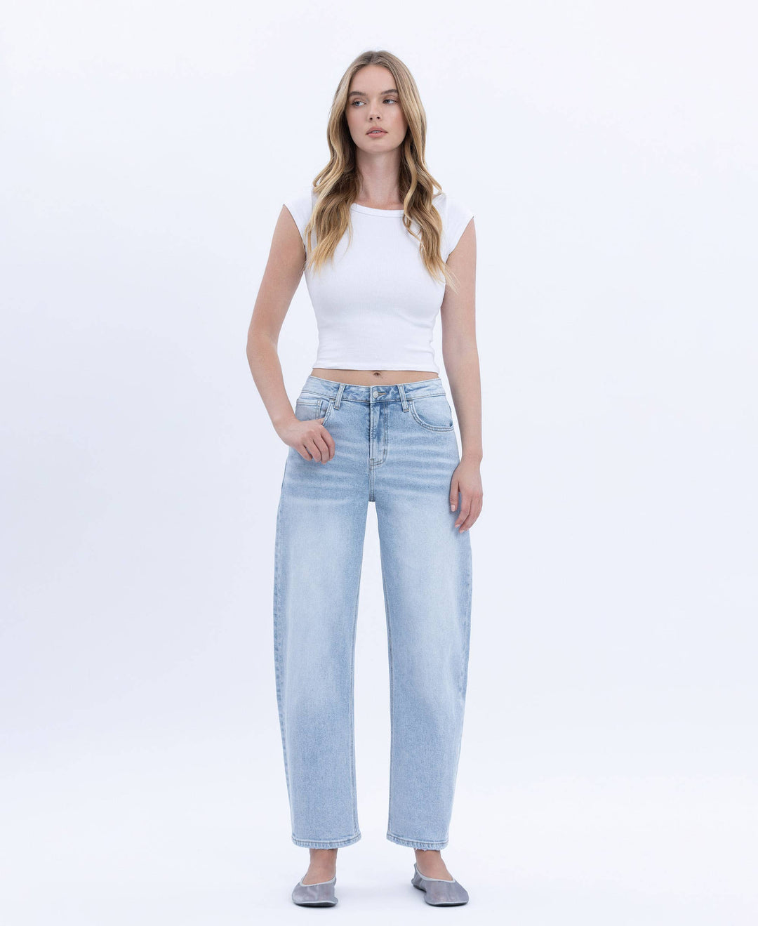 SUPER HIGH RISE LIGHT WASH BARREL LEG JEANS