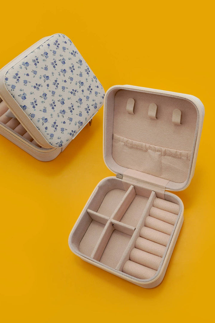 JOSSLYN-DESIGNED JEWELRY ORGANIZER TRAVEL BOX CASE | 40P566