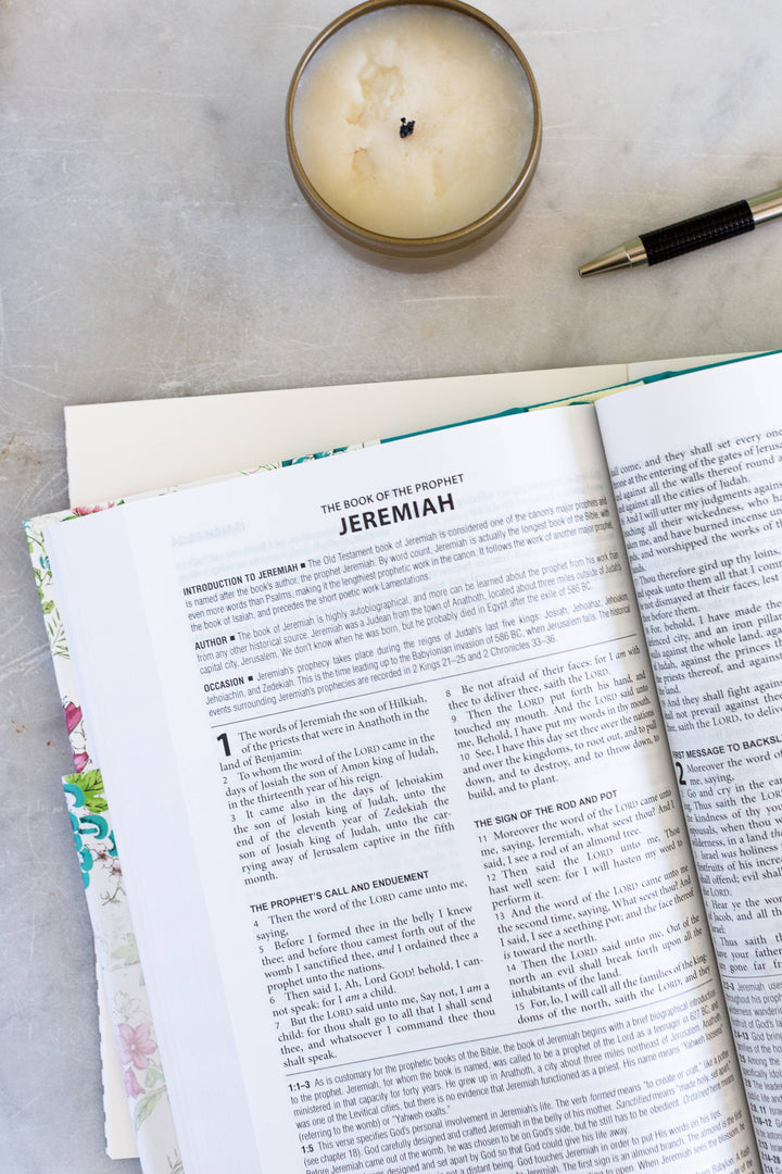 Kjv Study Bible Wildflower Bouquet