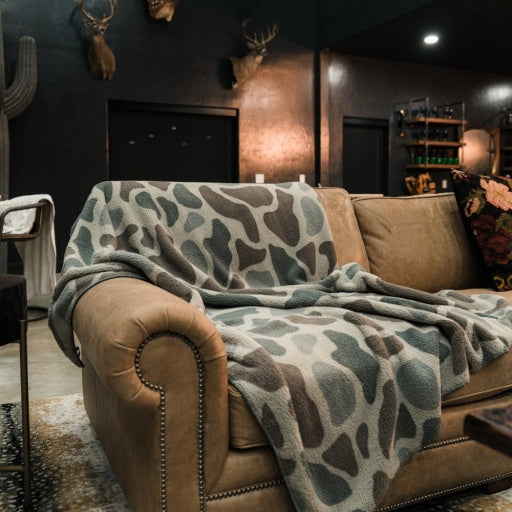 BURLEBO SHERPA BLANKET - CLASSIC DEER CAMO